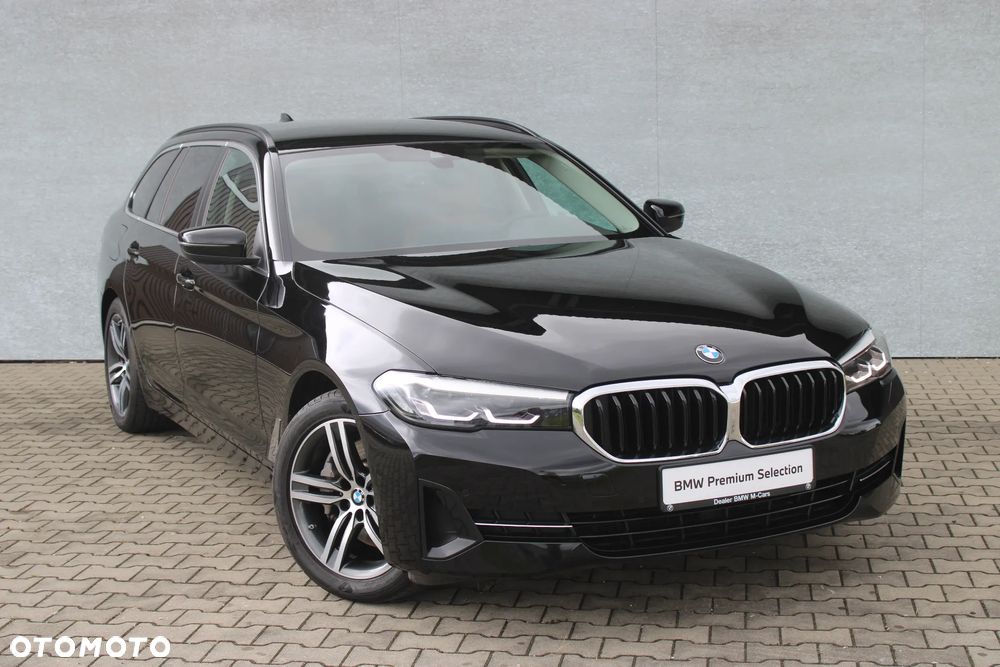 BMW Seria 5 530i xDrive mHEV - 5
