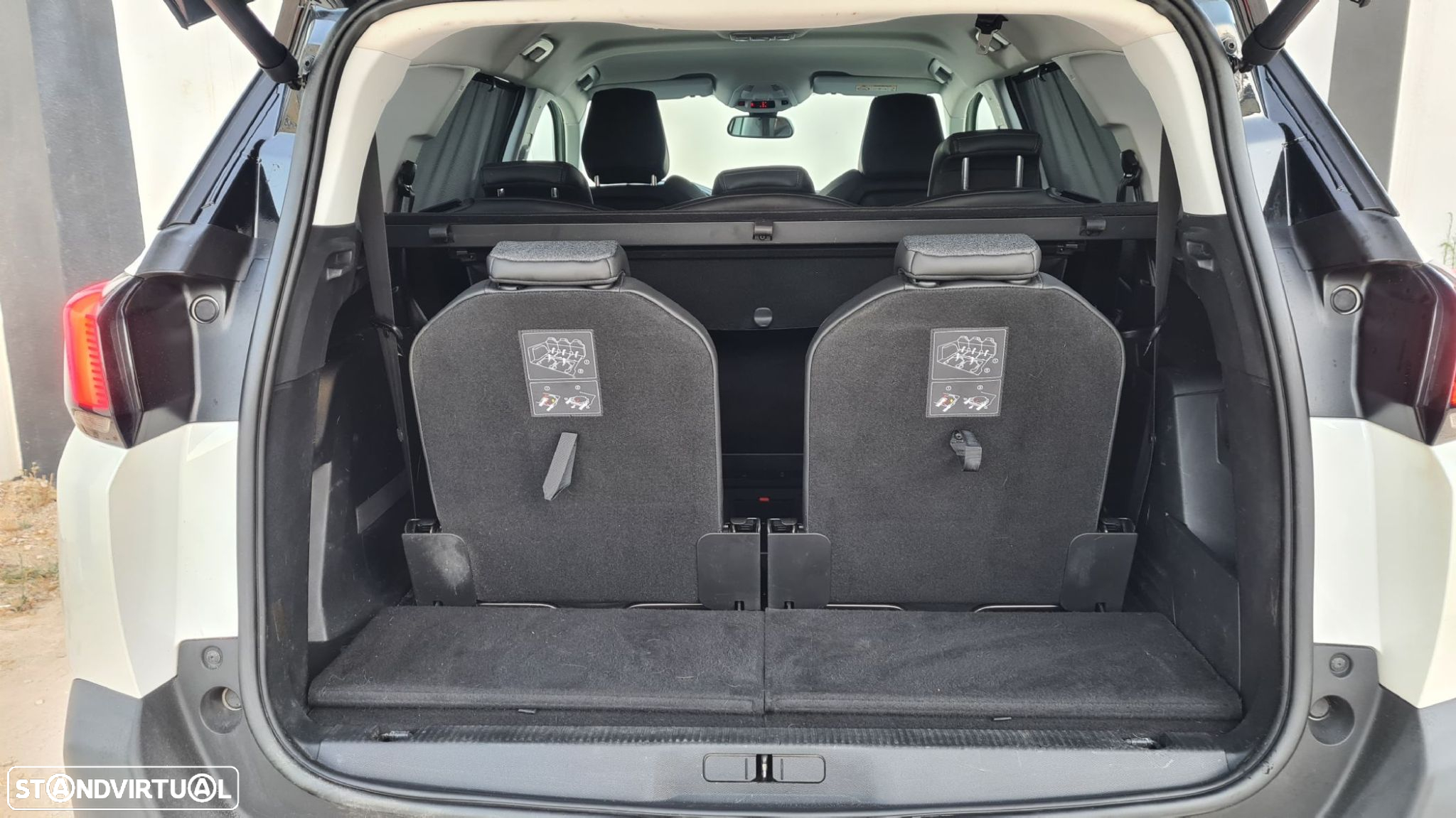 Peugeot 5008 1.6 BlueHDi Allure EAT6 - 47