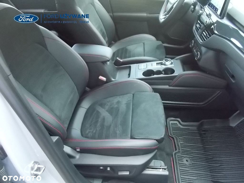 Ford Kuga - 36