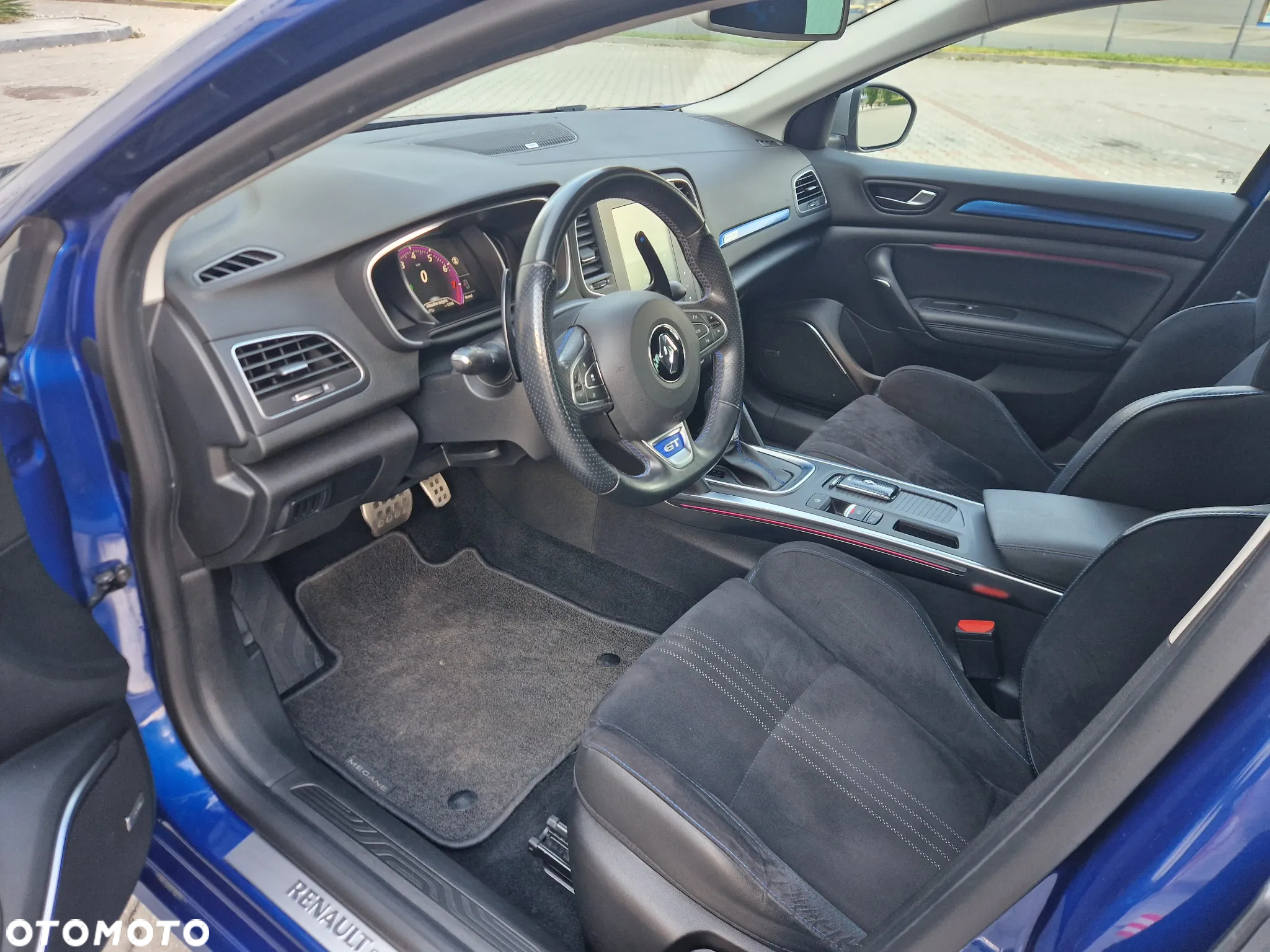 Renault Megane Grandtour ENERGY TCe 205 EDC GT - 11