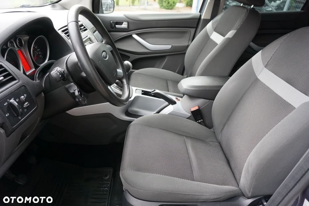 Ford Kuga 2.0 TDCi 2x4 Trend - 8