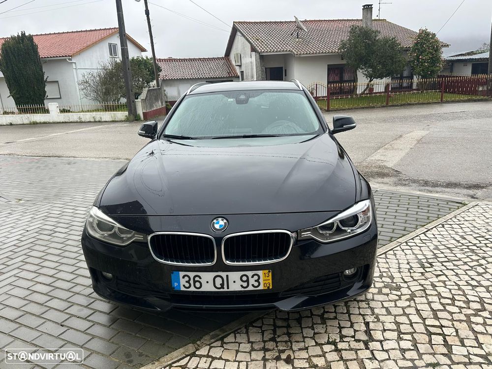 BMW 318 d LifeStyle Auto - 4