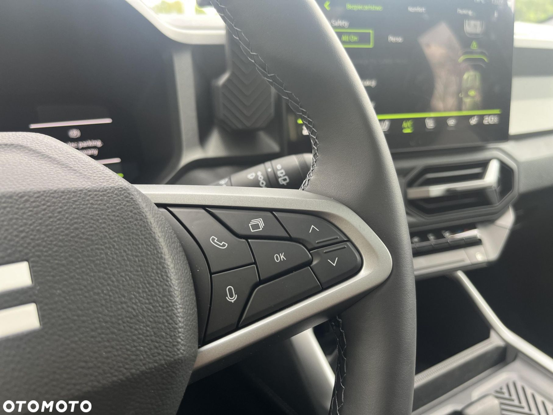 Dacia Bigster 1.8 Full Hybrid 155 Journey MMT - 23