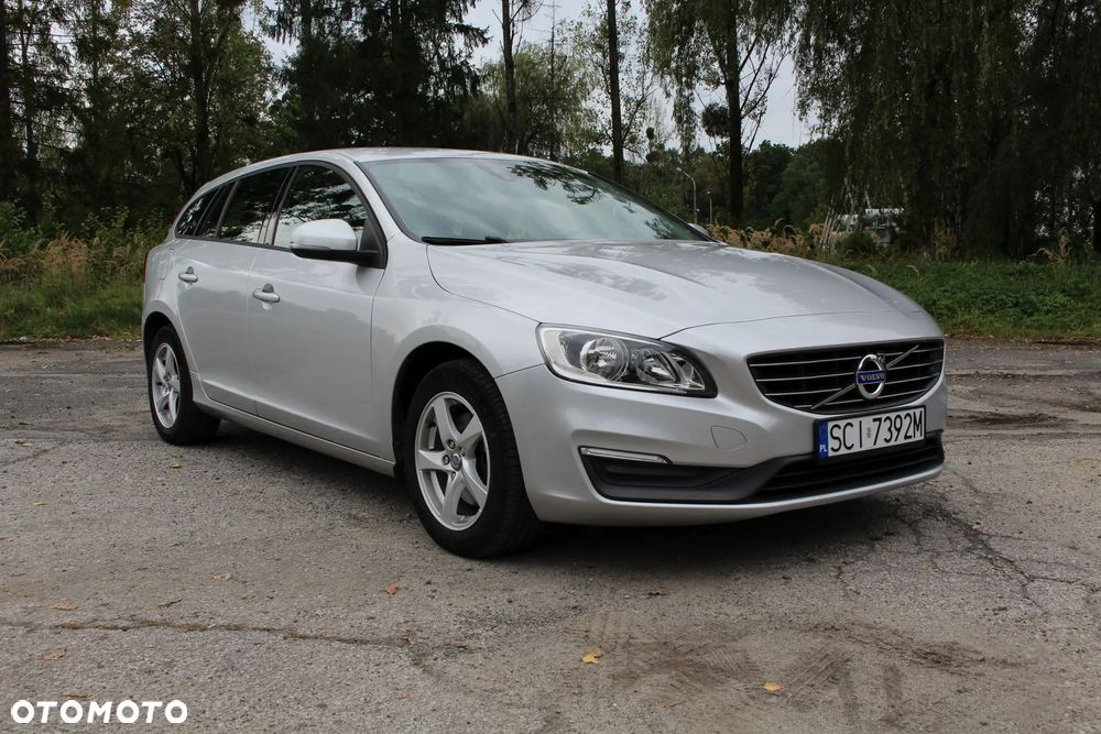 Volvo V60 D4 Kinetic - 2