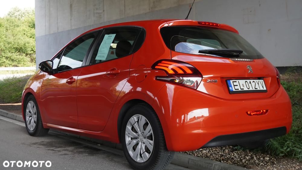Peugeot 208 - 4