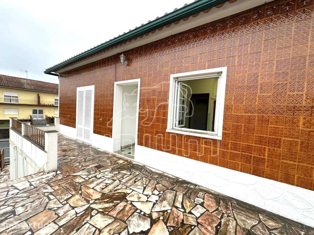 MORADIA T4 ISOLADA EM VILA DE PUNHE - Grande imagem: 5/26