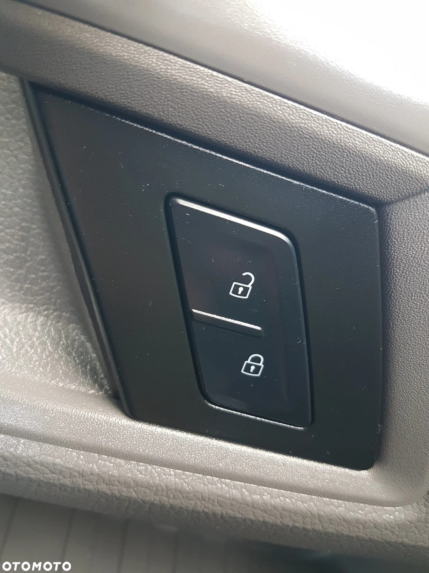 Volkswagen CRAFTER 8 EP KONTENER 4,10x2,15x2,32 KLIMA 2,0 TDI KRAJOWY DMC 3500 KG - 32