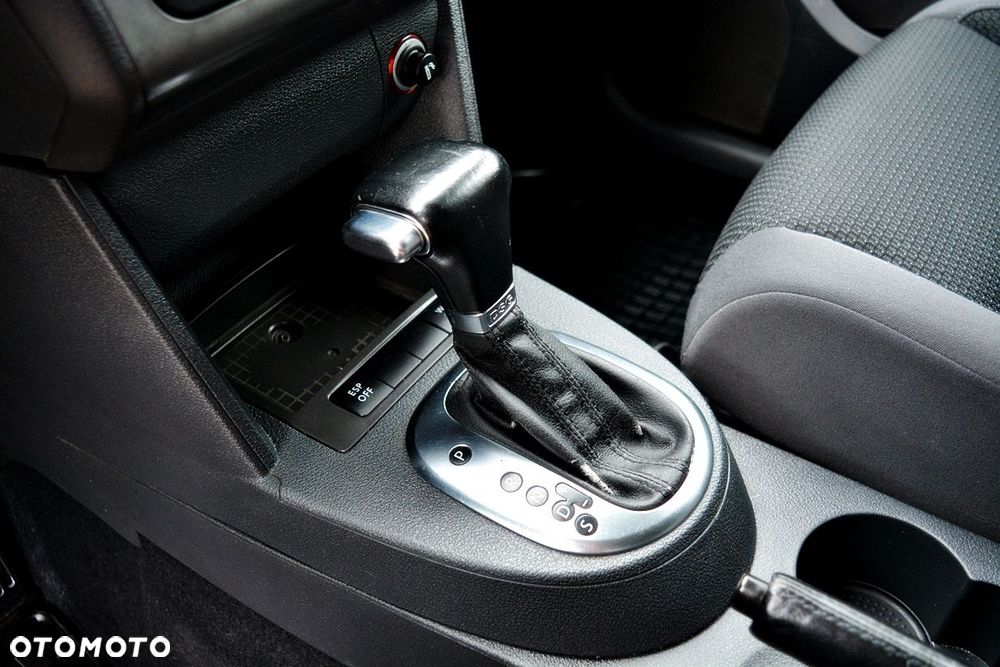 Volkswagen Touran 1.9 TDI DPF DSG United - 6
