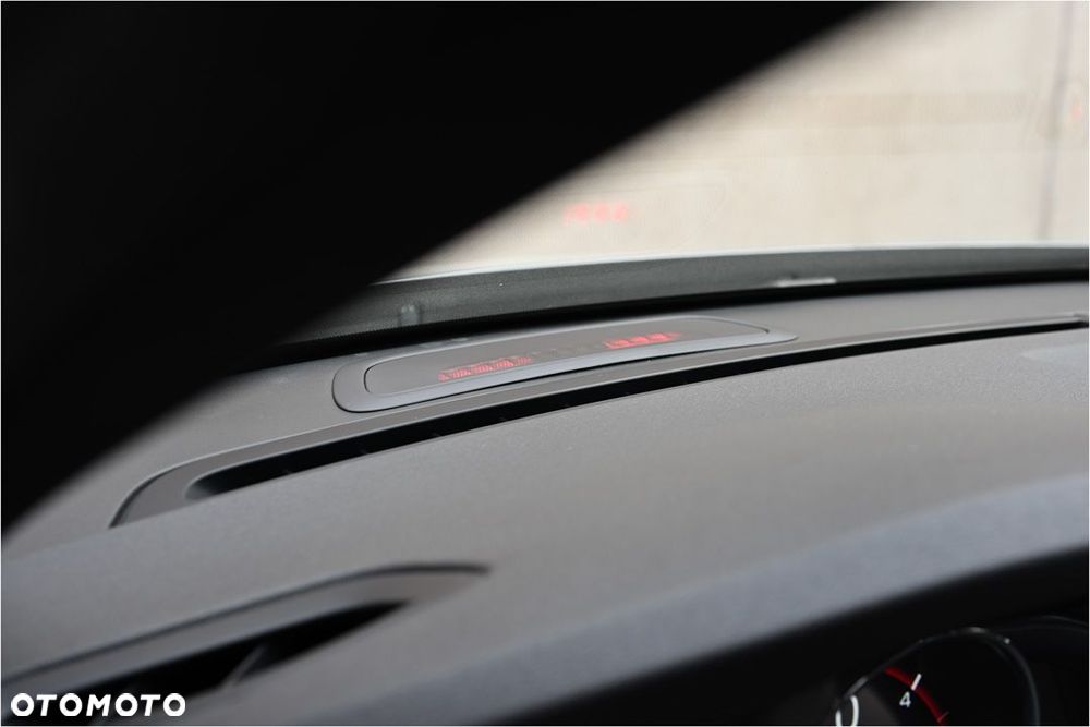 Volvo V60 D5 Geartronic RDesign - 31