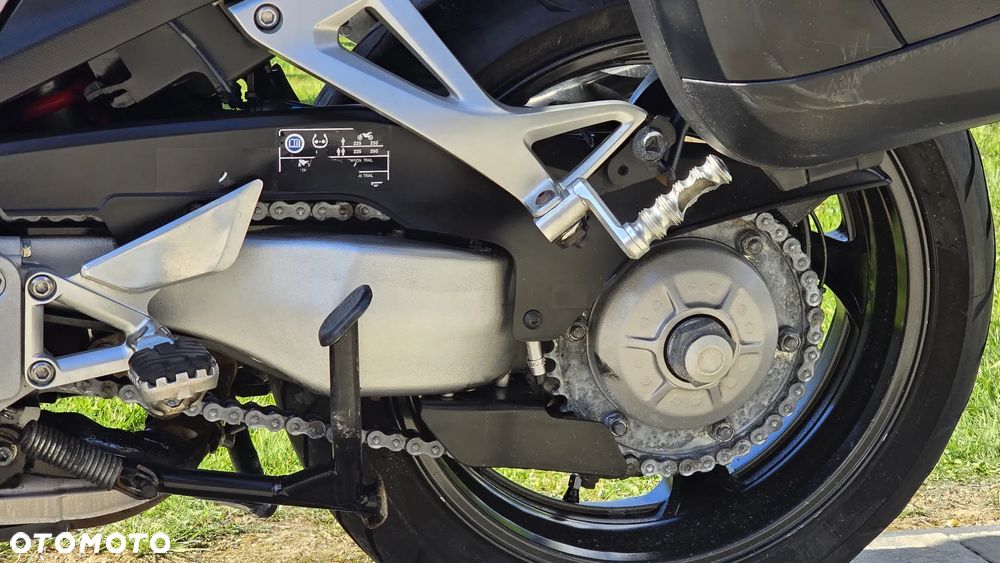 Honda VFR - 17