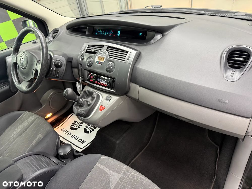 Renault Scenic 2.0 16V Luxe Expression - 10