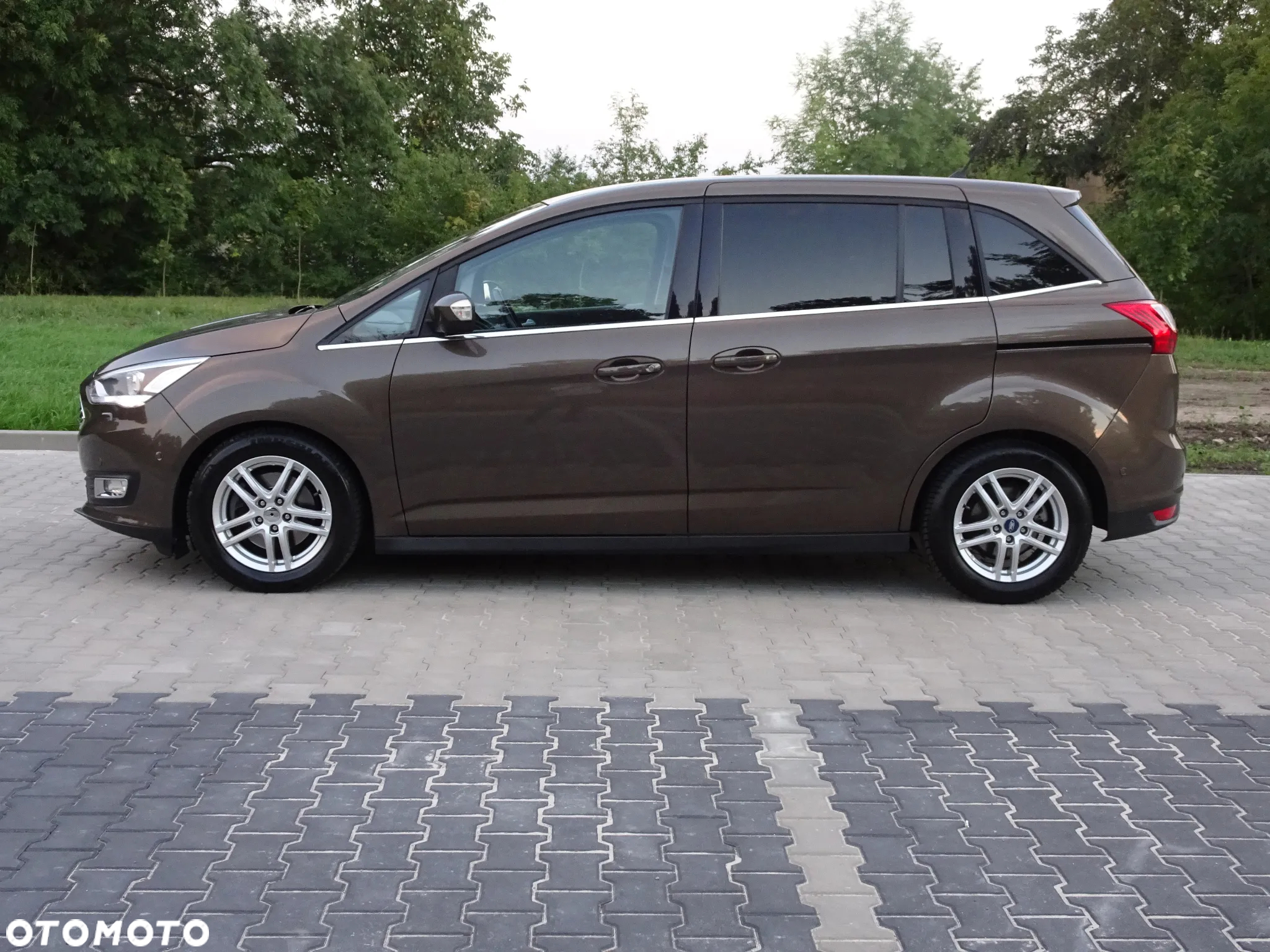 Ford Grand C-MAX 1.5 EcoBoost Start-Stopp-System Titanium - 4