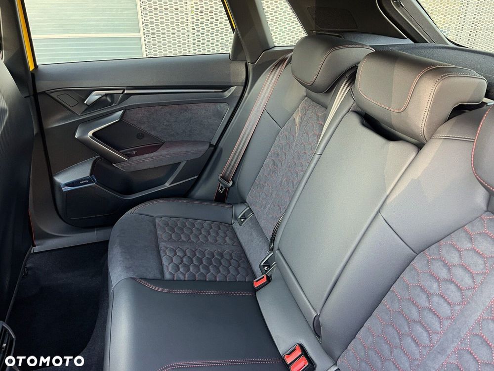 Audi RS3 Sportback - 17