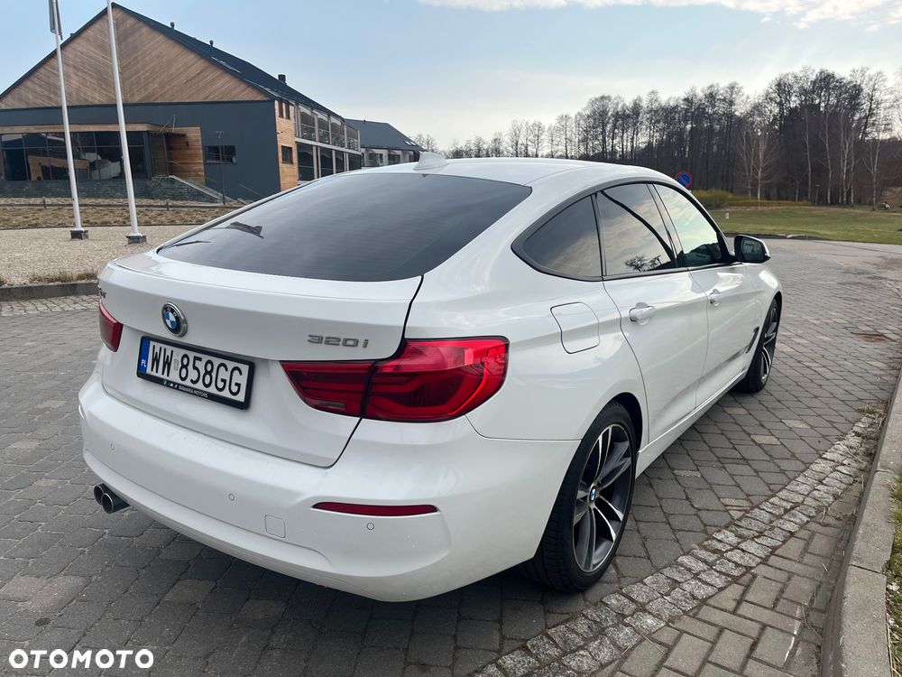 BMW 3GT 320i - 8