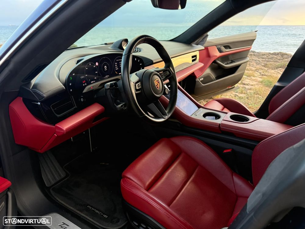 Porsche Taycan Turbo - 7