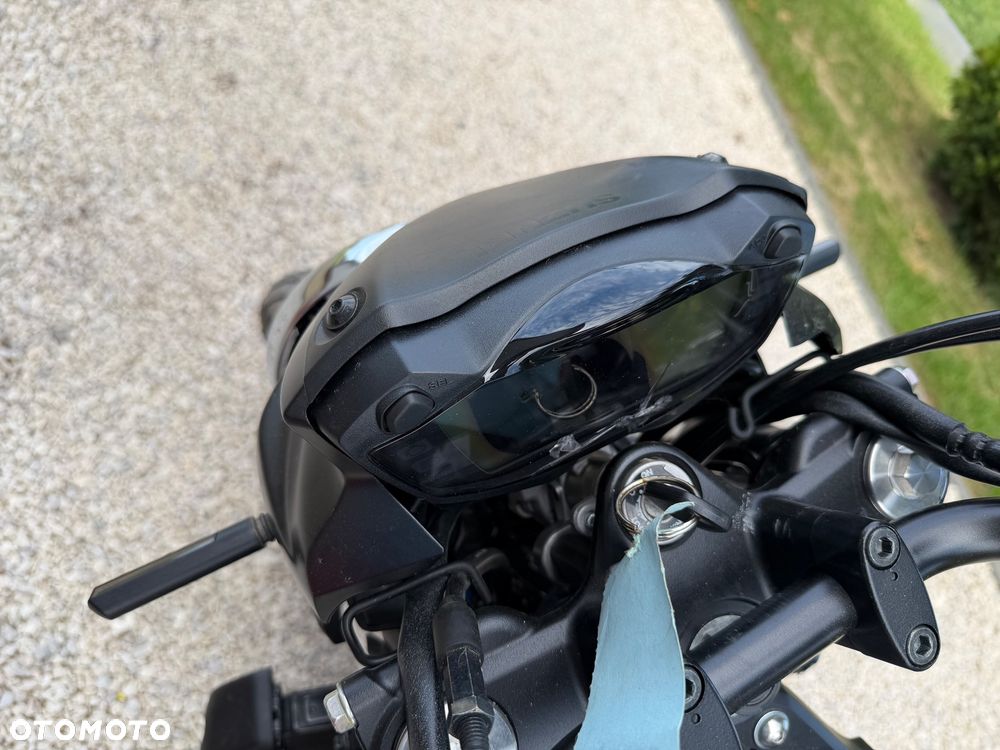 Suzuki SV - 8