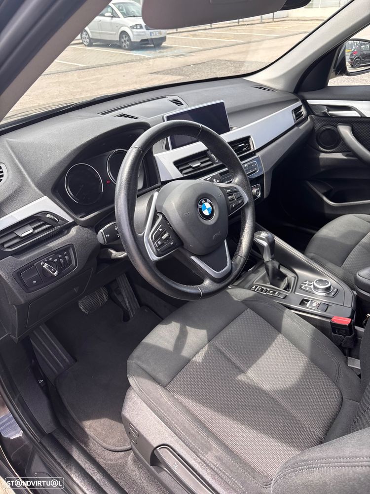 BMW X1 25 e xDrive Corporate Edition - 3
