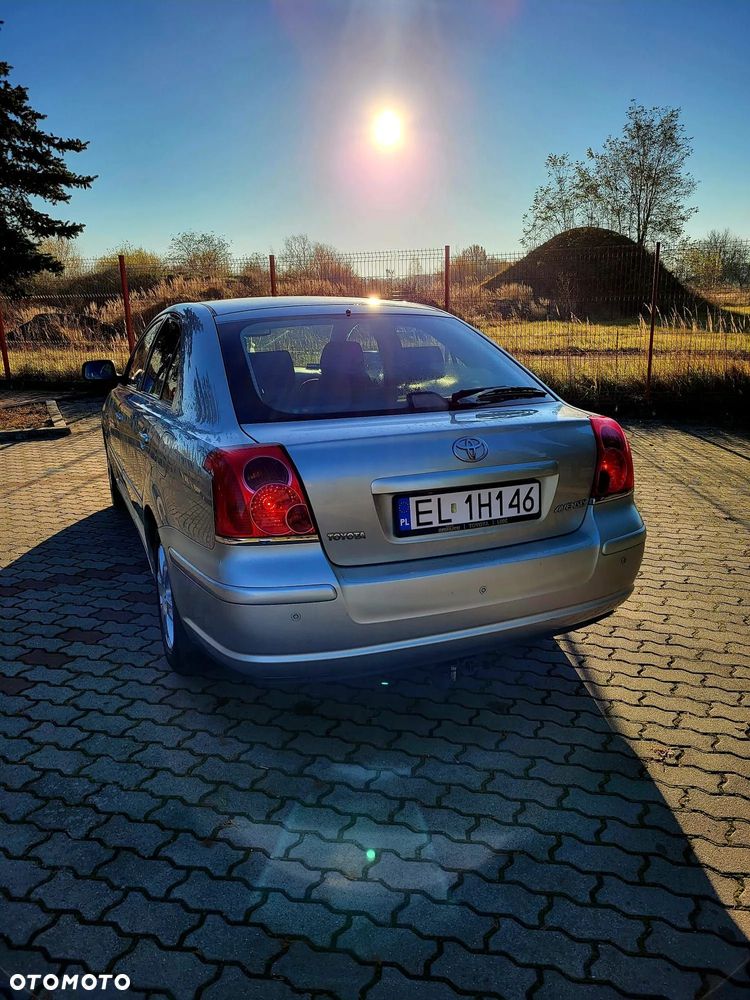 Toyota Avensis 1.8 VVT-i Automatik Sol - 5