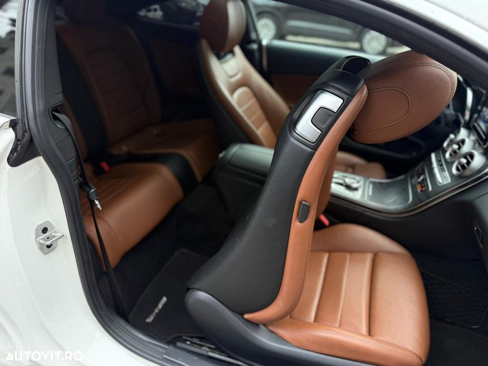 Mercedes-Benz C 300 7G-TRONIC AMG Line - 18