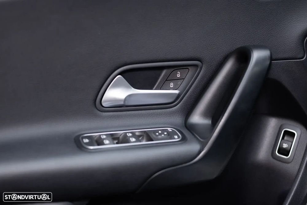 Mercedes-Benz A 180 Limousine - 32