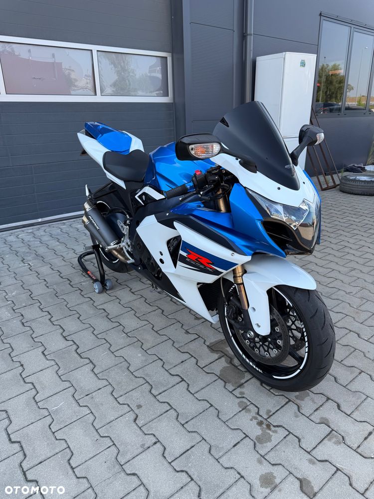 Suzuki GSX-R - 6