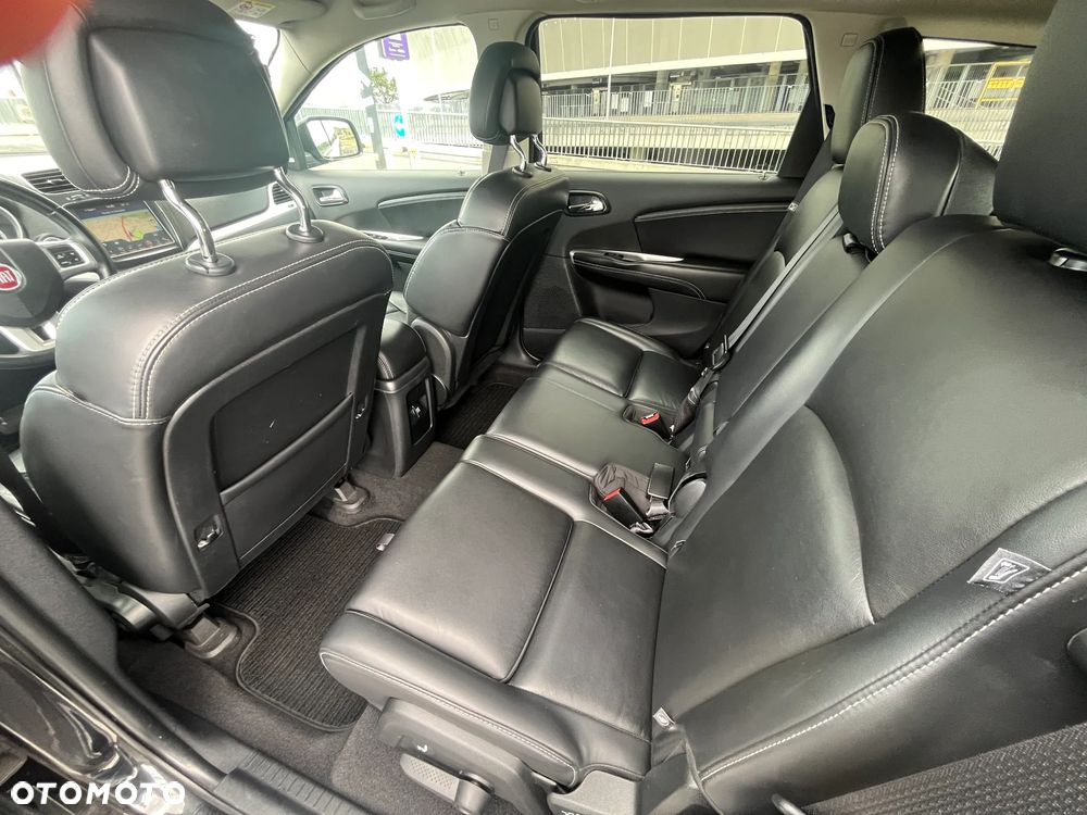Fiat Freemont 2.0 Multijet Lounge AWD - 24