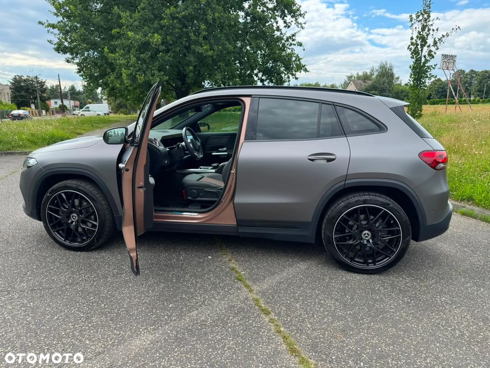 Mercedes-Benz EQA 300 66.5kWh 4-Matic Electric Art - 8