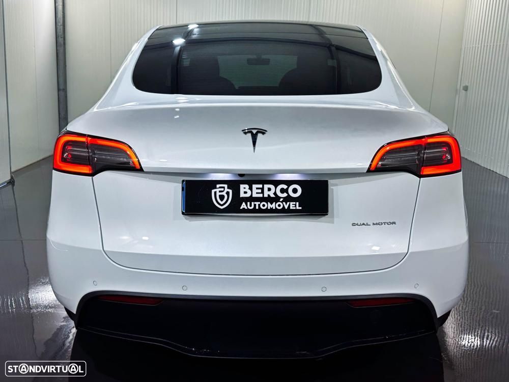 Tesla Model Y Long Range Dual Motor AWD - 6