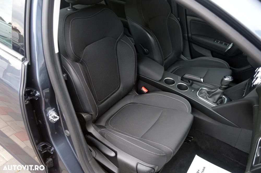 Renault Megane BLUE dCi 115 BUSINESS EDITION - 28