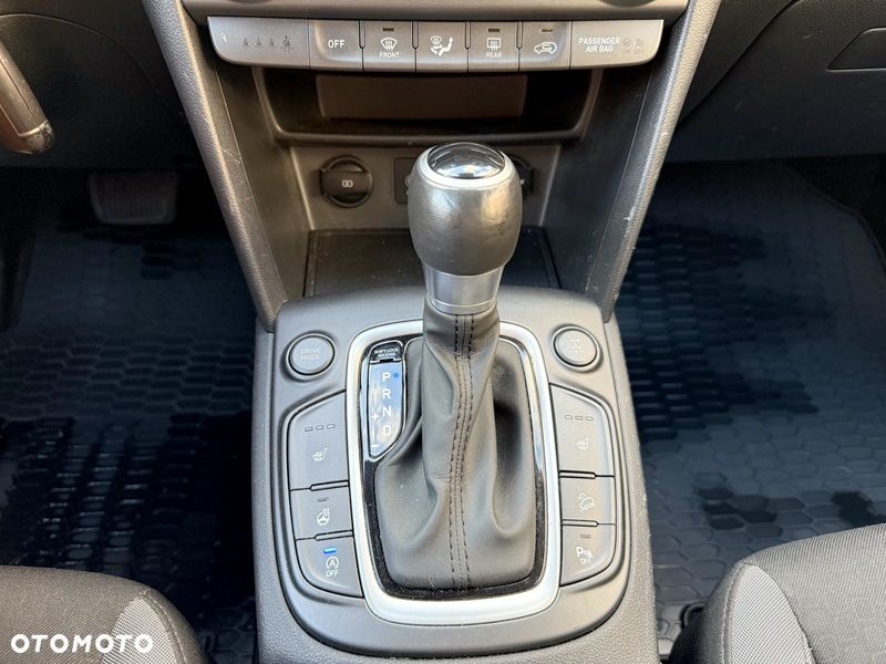 Hyundai Kona 1.6 CRDi Premium 4WD DCT - 8