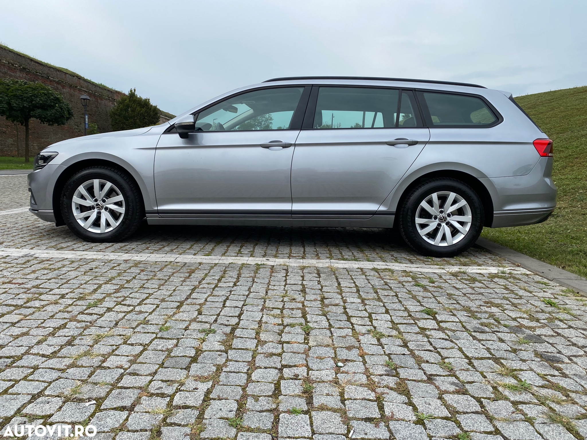 Volkswagen Passat Variant 2.0 TDI DSG Comfortline - 4
