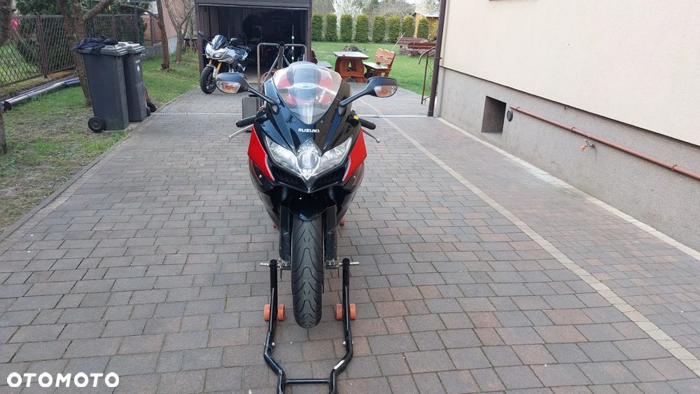 Suzuki GSX-R - 4