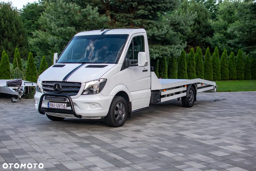 Mercedes-Benz Sprinter 319 - 15