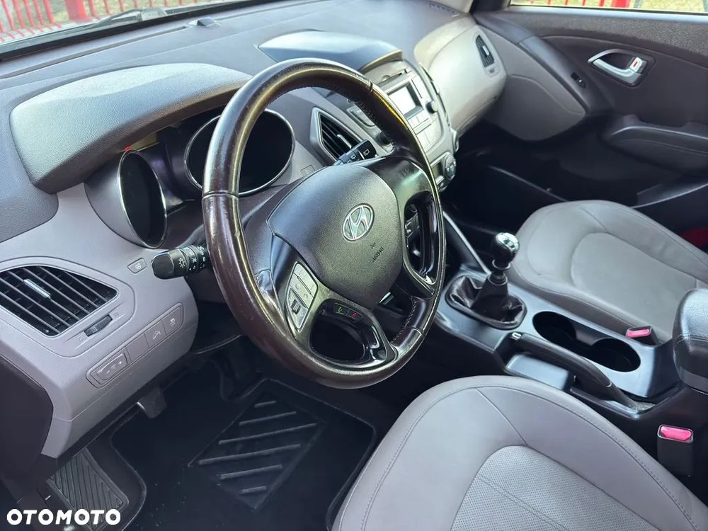 Hyundai ix35 1.6 2WD Fifa World Cup Edition - 20