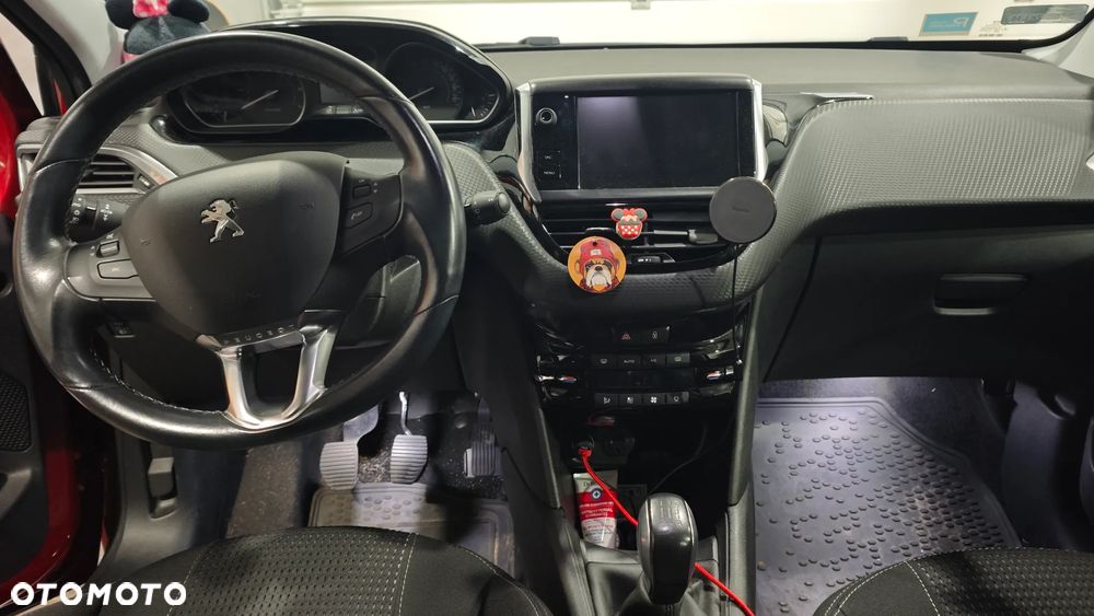 Peugeot 208 2017 photo 5