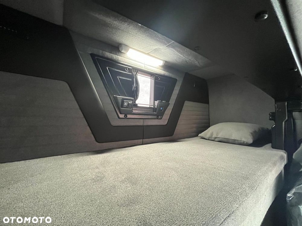 Iveco Daily 35S18HA8 Laweta z kabiną - 24