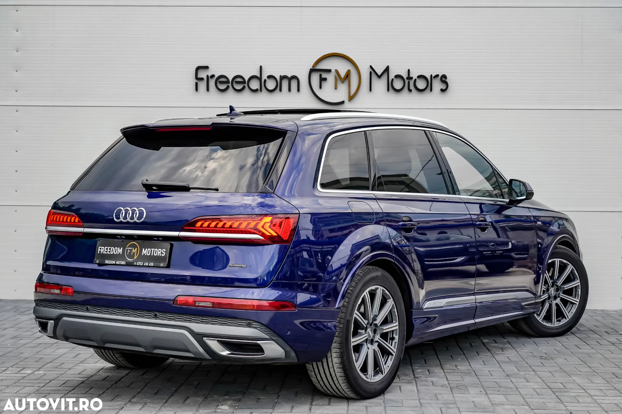 Audi Q7 55 TFSI e quattro Tiptronic PHEV S Line - 4