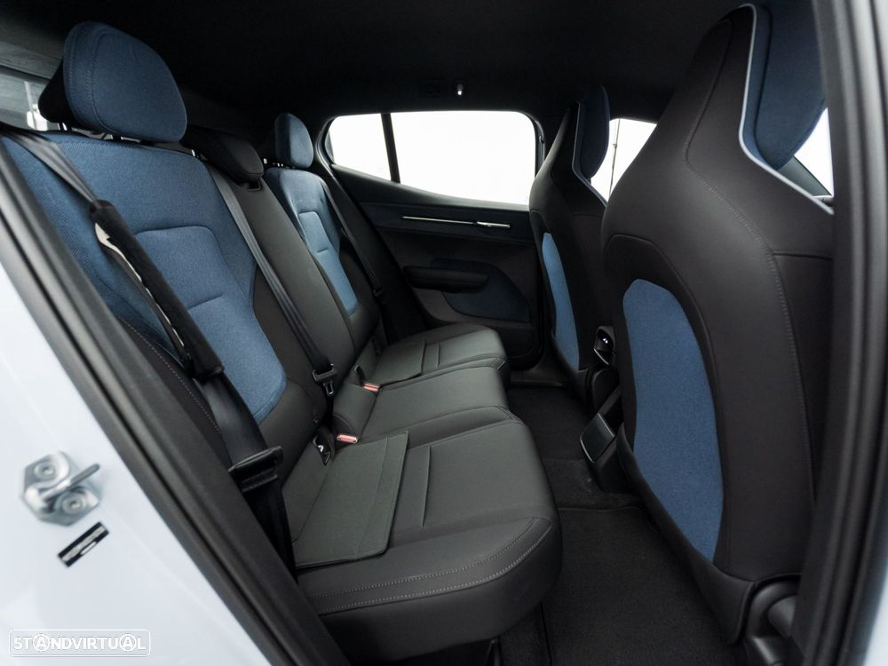 Volvo EX30 51 kWh Single Motor Core - 36