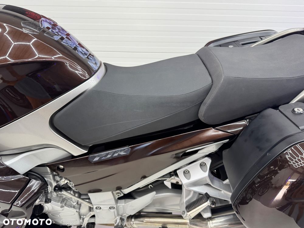 Yamaha FJR - 32