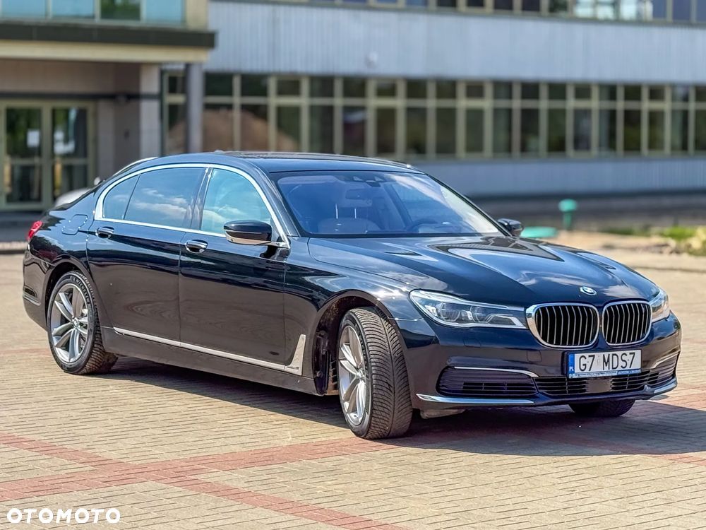BMW Seria 7 750Li xDrive - 2