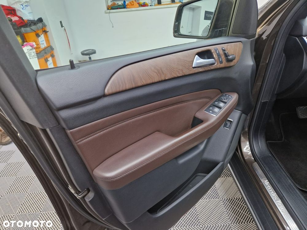 Mercedes-Benz ML - 4