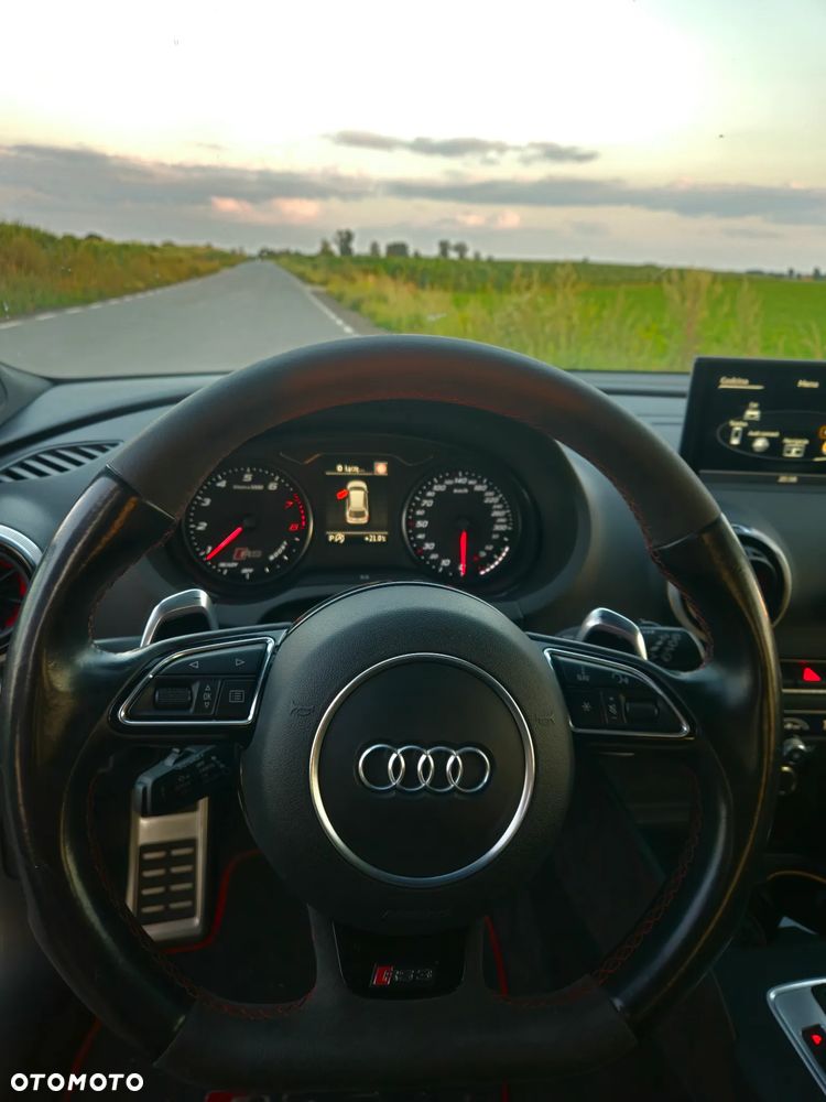 Audi RS3 Sportback Standard - 8