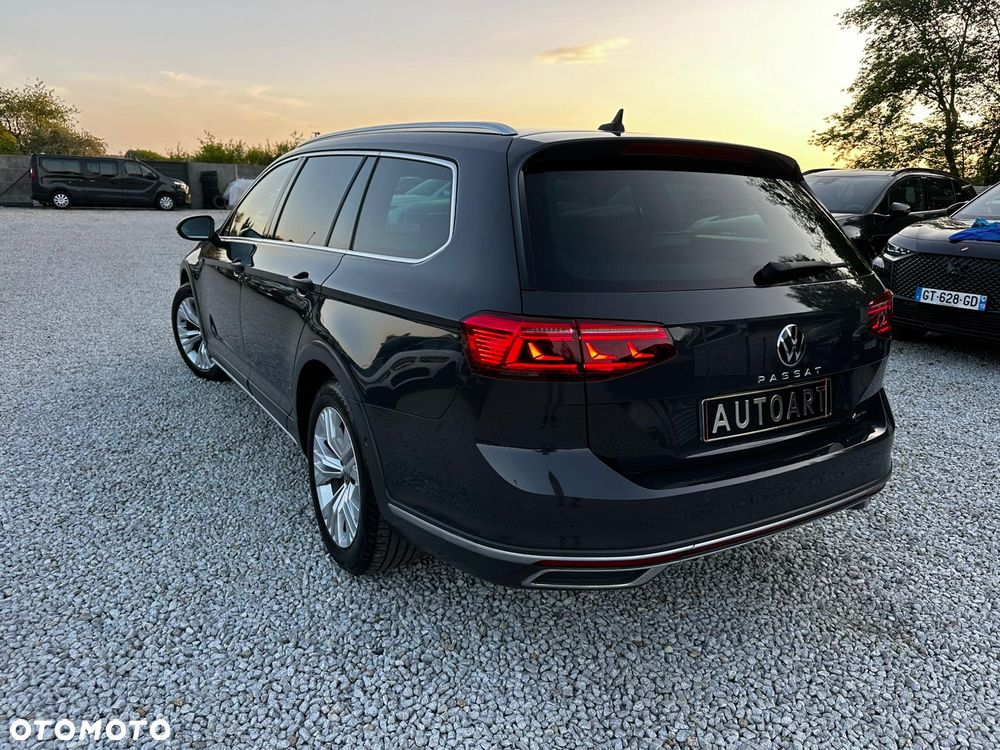 Volkswagen Passat ver-variant-2-0-tdi-scr-dsg-4motion-alltrack - 10