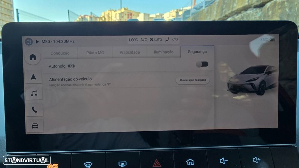 MG MG4 64 kWh Luxury - 37