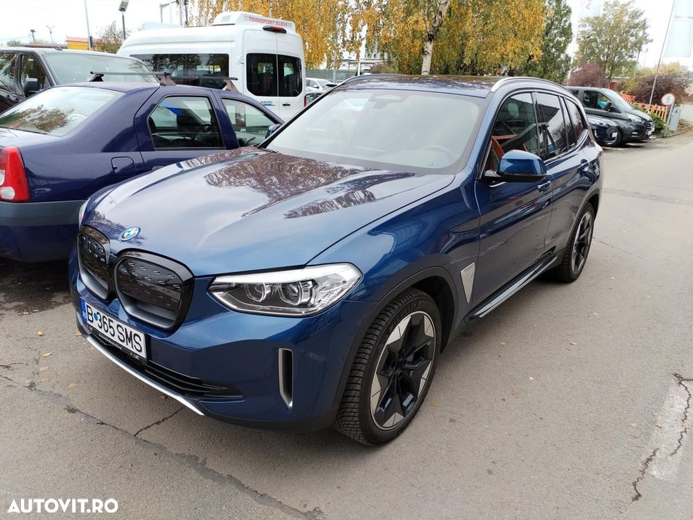 BMW iX3 - 4
