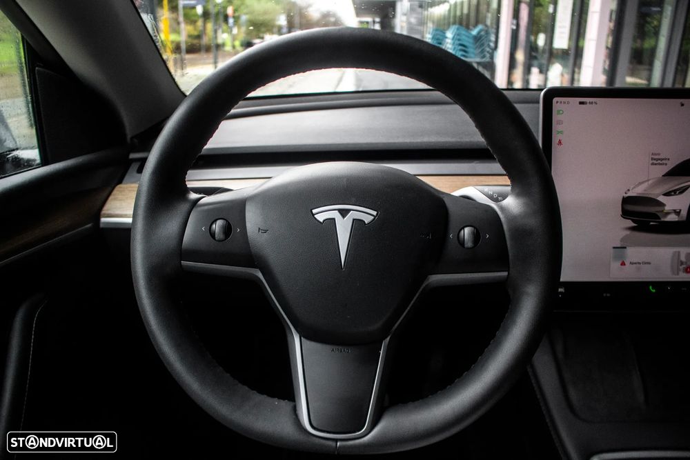 Tesla Model Y Long Range Dual Motor AWD - 11