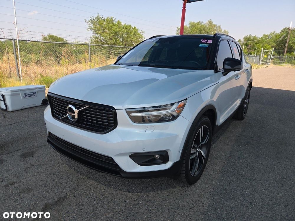 Volvo XC 40 T5 AWD R-Design - 1
