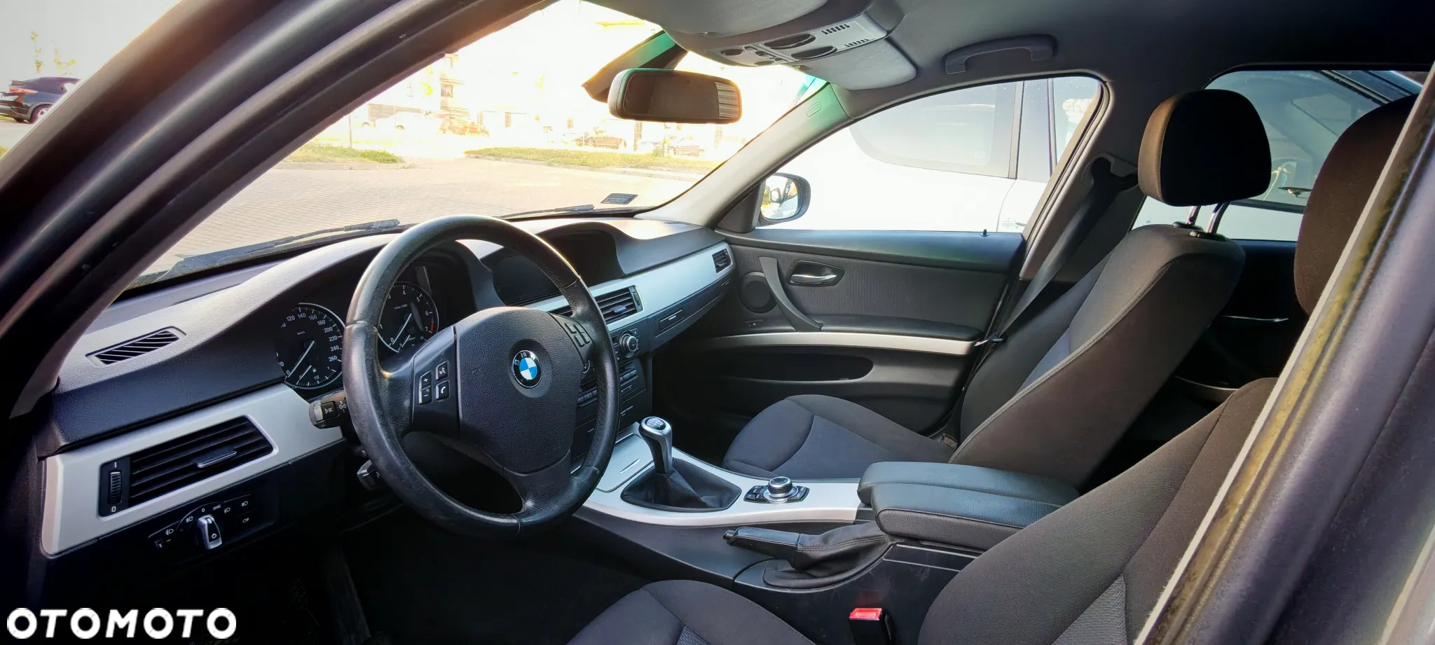 BMW Seria 3 318i - 5
