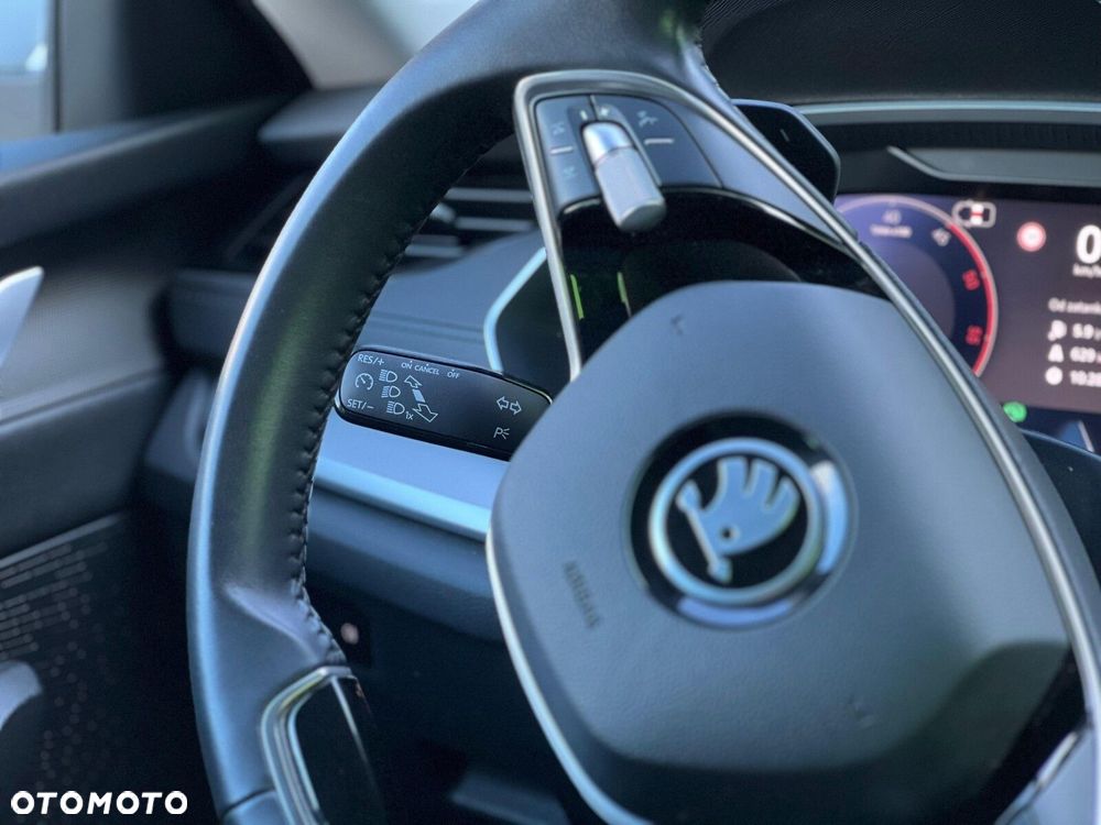 Skoda Octavia 2.0 TDI Selection DSG - 27