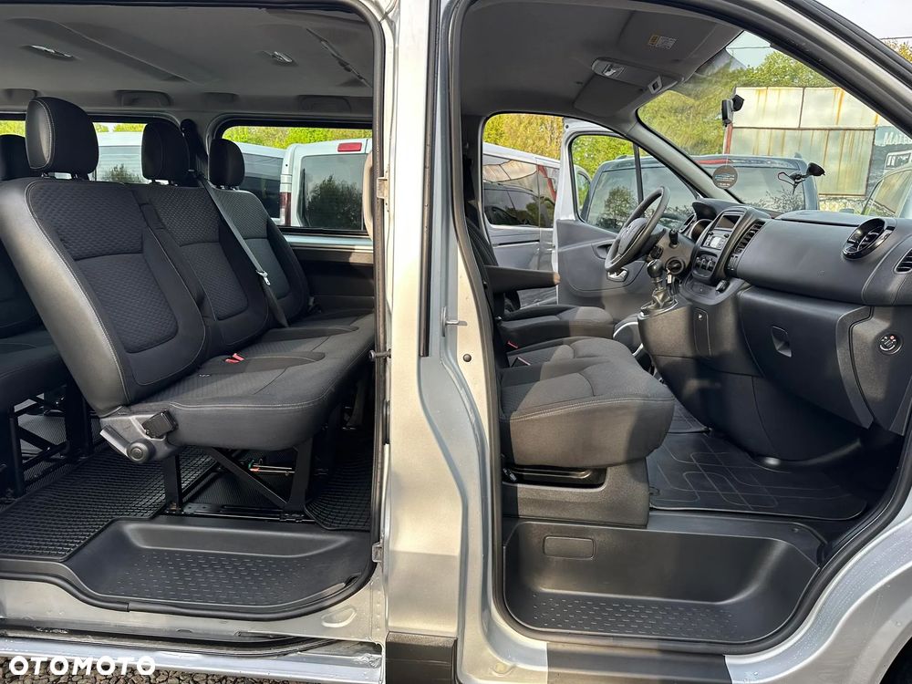 Opel Vivaro - 24
